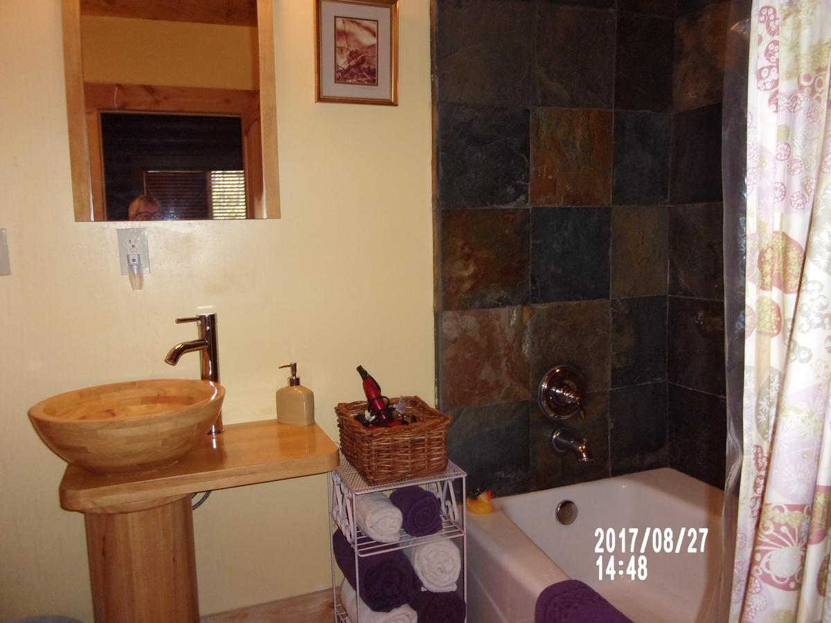 The Cub Inn B&B Гровленд Экстерьер фото
